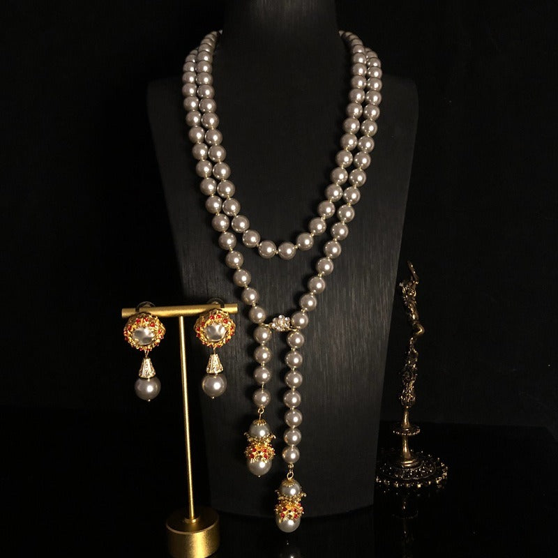 Collier long baroque de perles – Élégance des Abysses