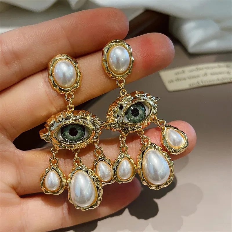 Le Regard des Ombres — Boucles d’Oreilles Œil & Perles