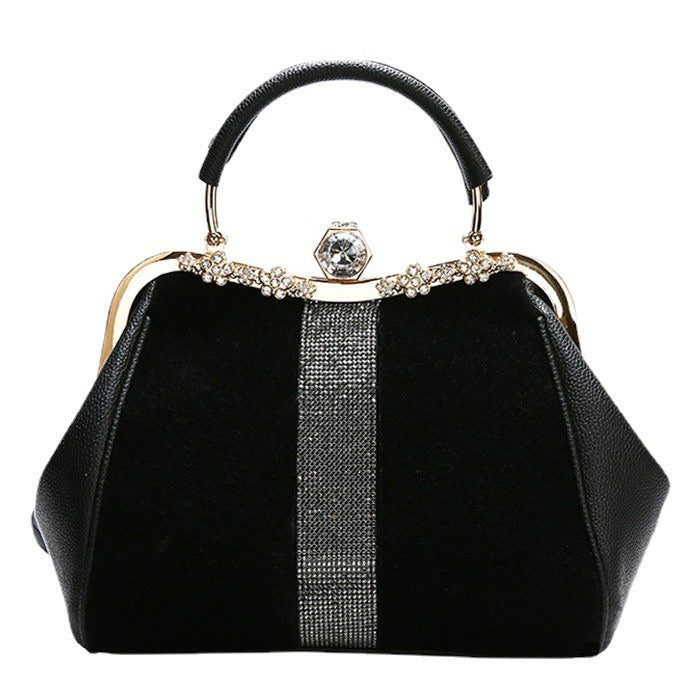 Sac à main noir baroque – Élégance nocturne