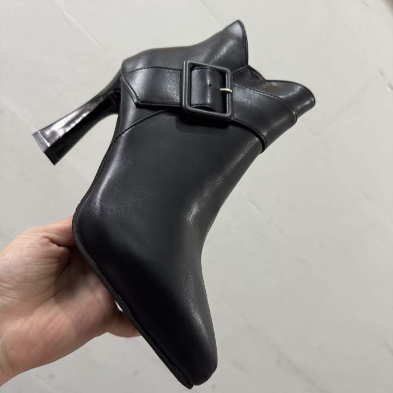 Bottines à talons “Nocturne Fatale” – boucle gothique et bout pointu