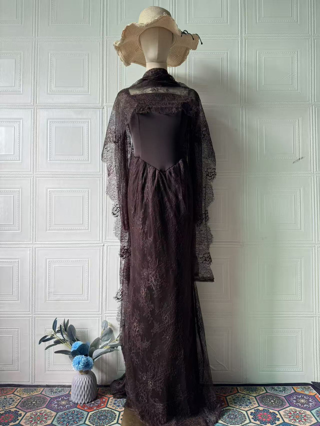 Robe de la Comtesse Écarlate – Dentelle & Élégance Vampirique