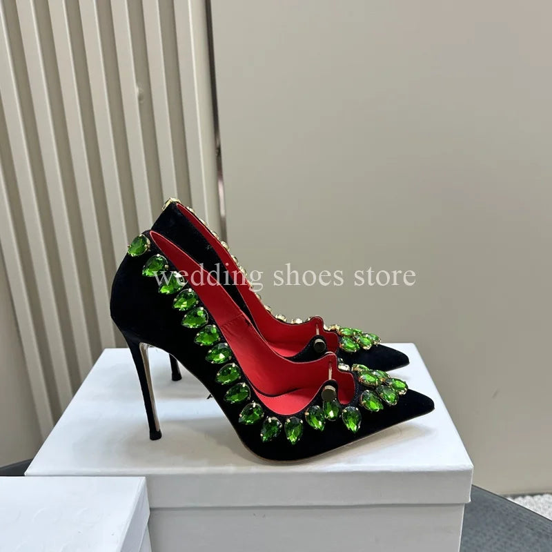 Escarpins Reine Noire – Cristaux Baroques & Talons aiguilles