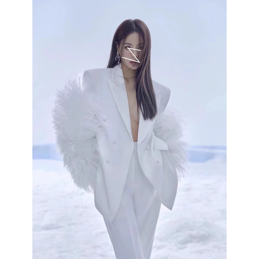 Blazer Céleste à Plumes Blanches – Ange d’Hiver