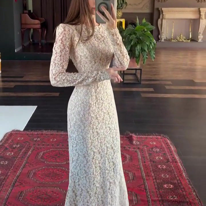 Robe Longue en Dentelle Ivoire – Élégance Gothique Romantique