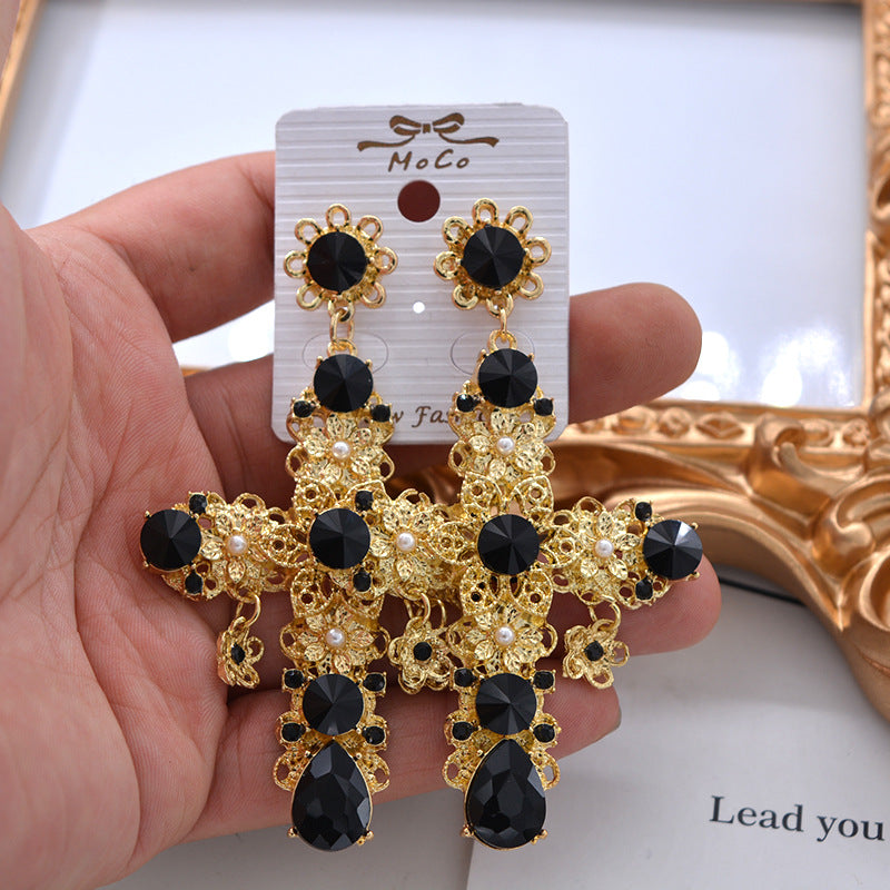 Midnight Crosses — Black & Gold Baroque Earrings