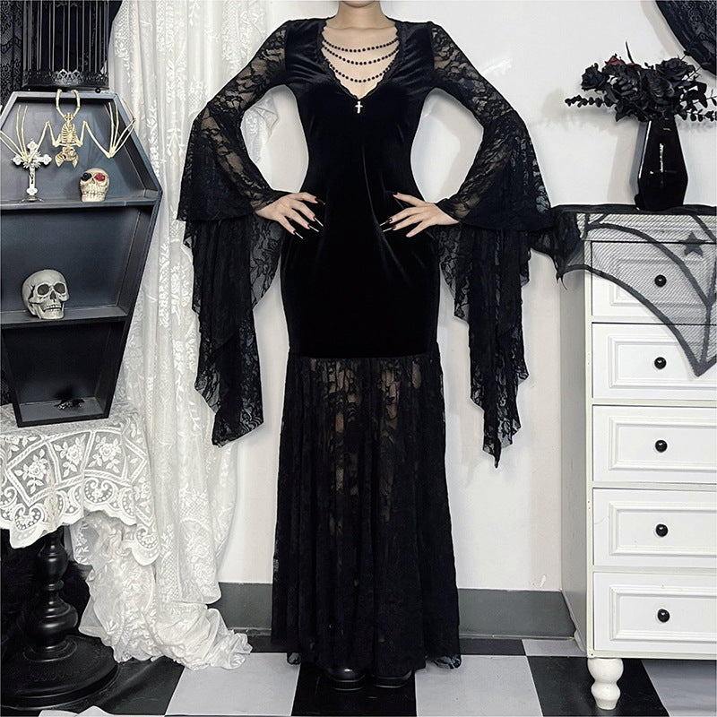 Robe Vampire en Velours Noir & Dentelle – Manches Chauve-Souris
