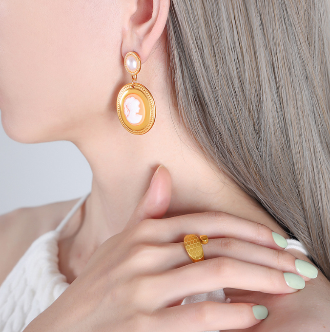 Le Camée Englouti — Boucles jed’Oreilles des Abysses