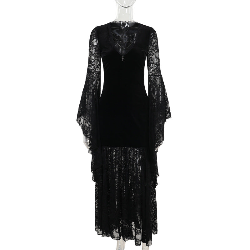 Robe Vampire en Velours Noir & Dentelle – Manches Chauve-Souris