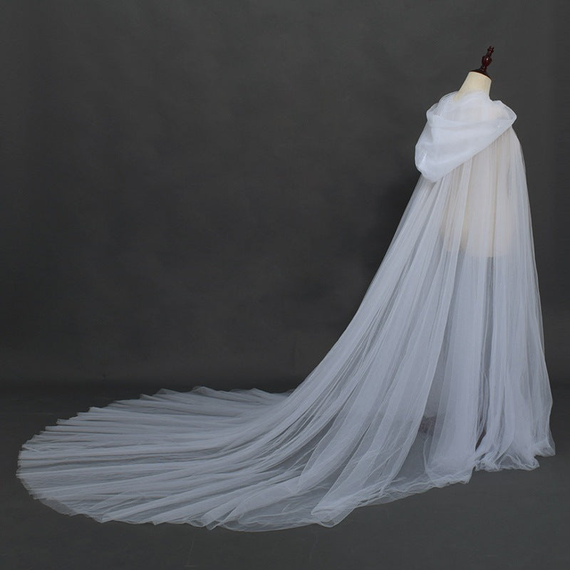 Cape Nocturne — Tulle à Capuche & Longue Traîne