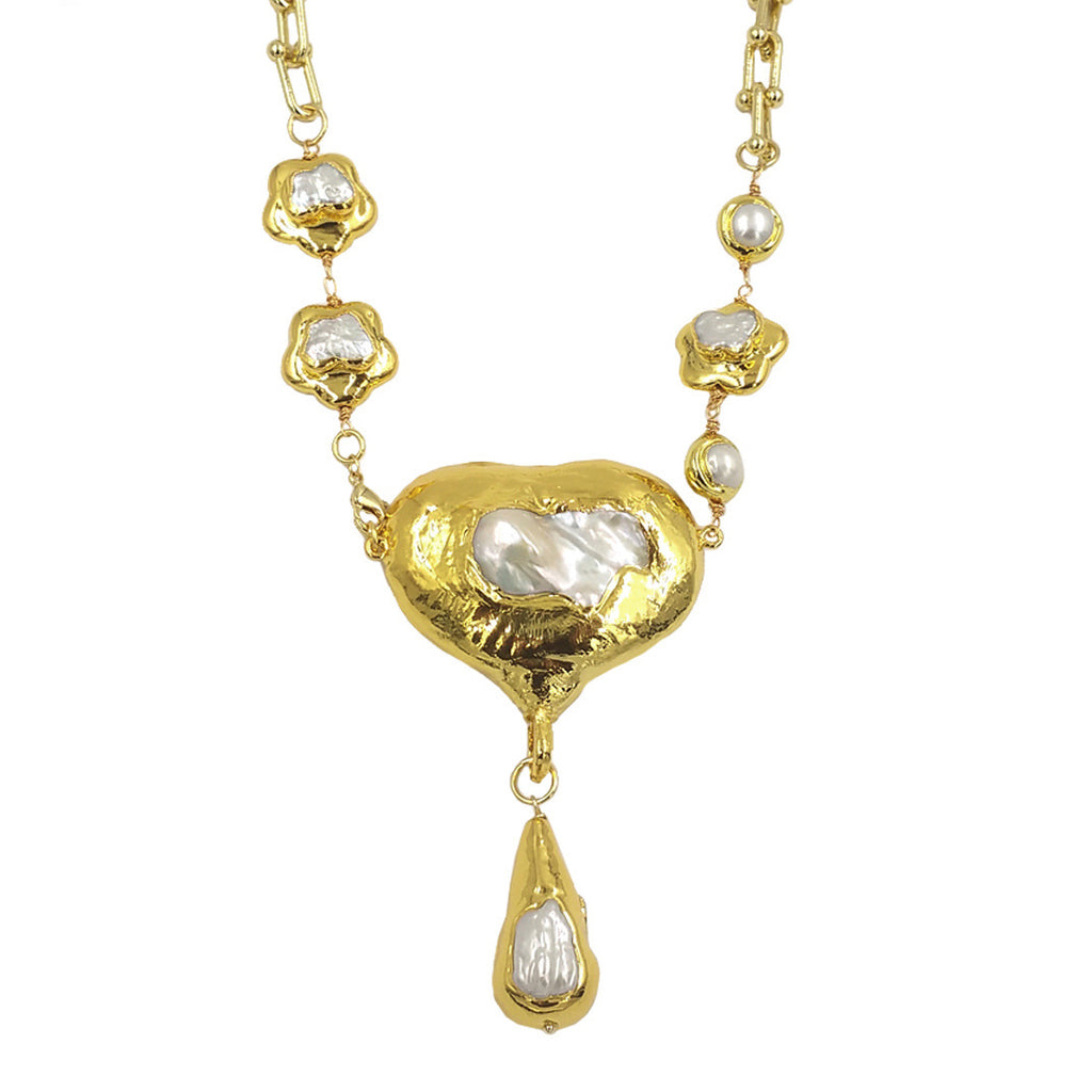 👑 Collier « Cœur Baroque Royal » – Perle d’Eau Douce Dorée