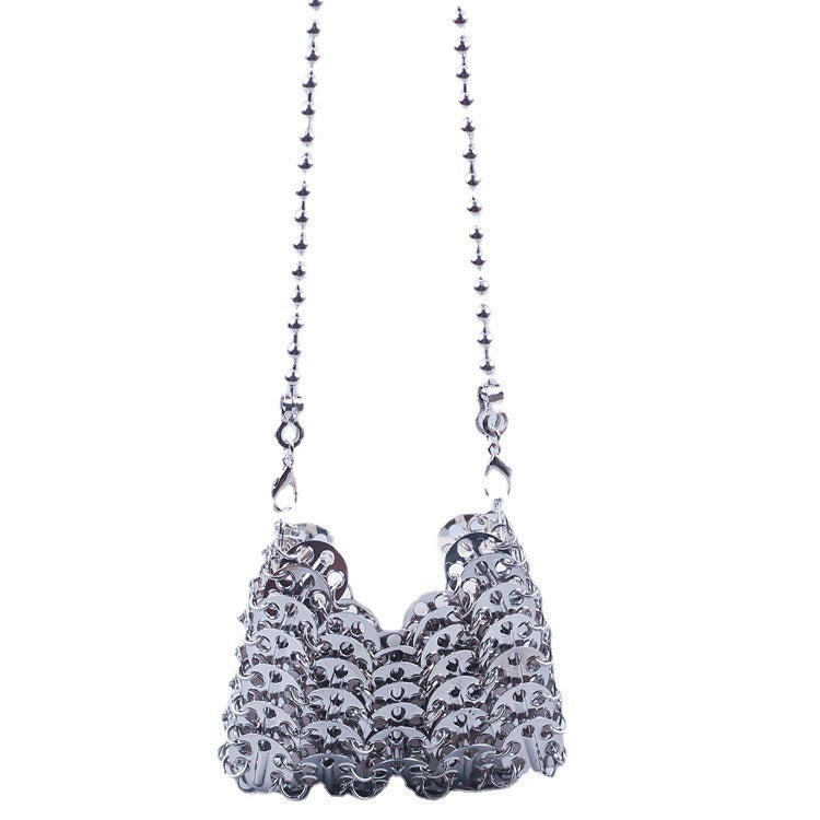 Sac Minaudière Argenté à Sequins & Chaîne – Éclat d’Ombre