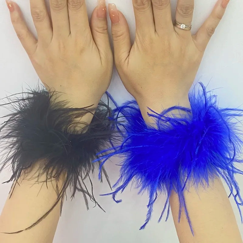 Manchette de Plumes – Nuit de Cabaret