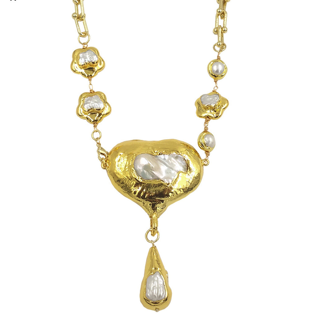 👑 Collier « Cœur Baroque Royal » – Perle d’Eau Douce Dorée