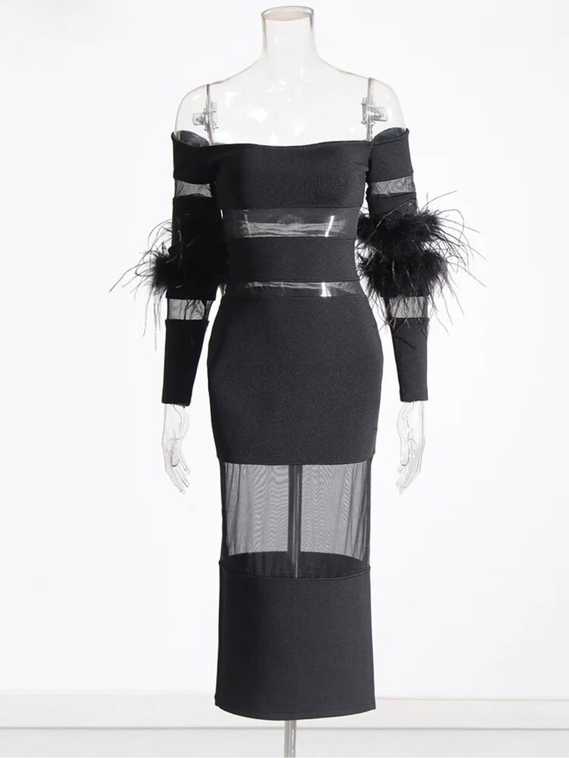 Robe Plumes de Minuit – Boudoir des Ombres