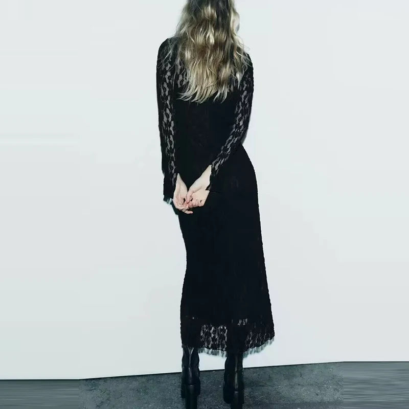 Le Serment de l’Ange Déchu — Robe Longue Noire en Dentelle