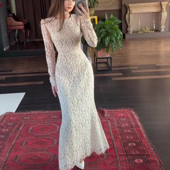 Robe Longue en Dentelle Ivoire – Élégance Gothique Romantique