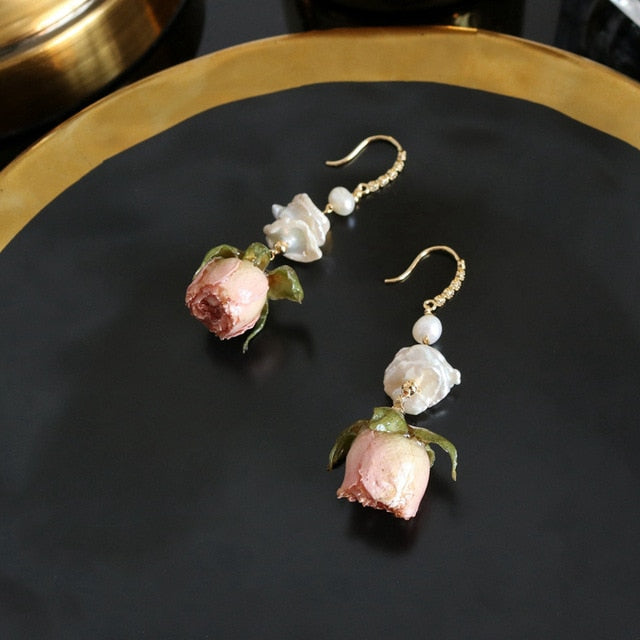 🌹 Les Perles de la Rose Engloutie — Boucles d’Oreilles Baroques