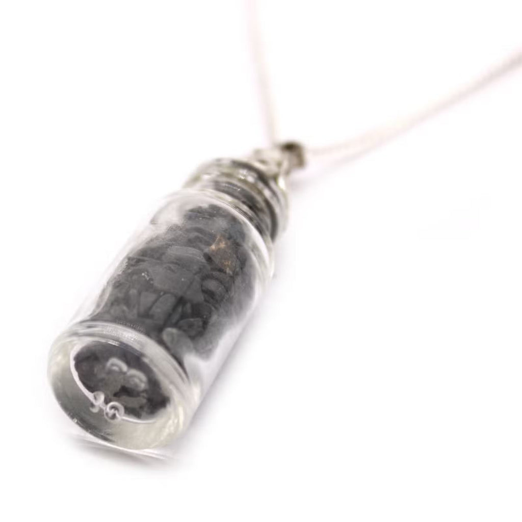 Fiole des Profondeurs – Collier Gothique Onyx Noir | Bijou Sorcière