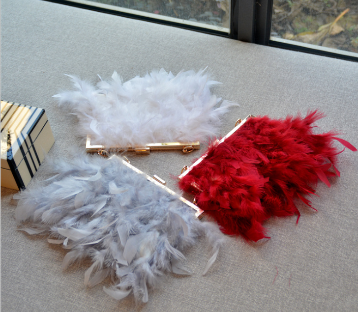 Sac de Soirée Plumes & Perles – Clair de Lune