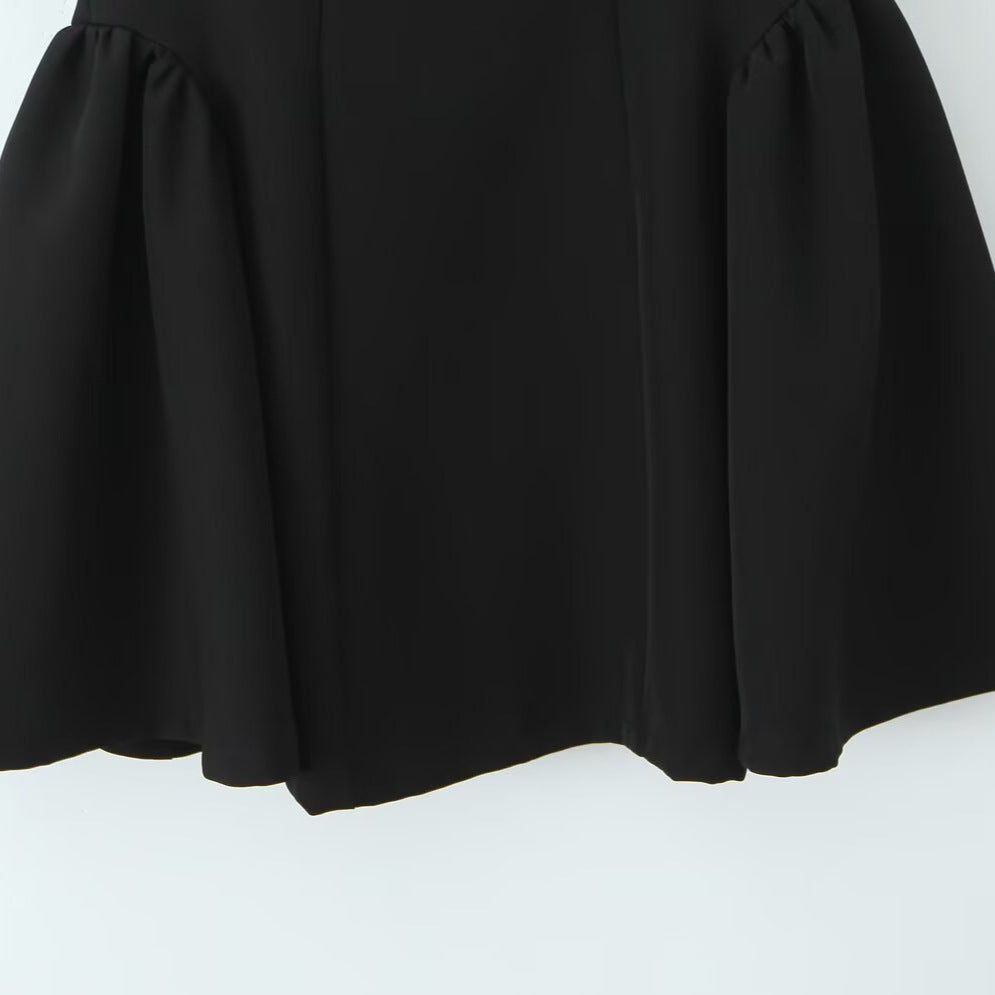 Robe Corset Noire à Bretelles Bouclées – Cirque des Ombres