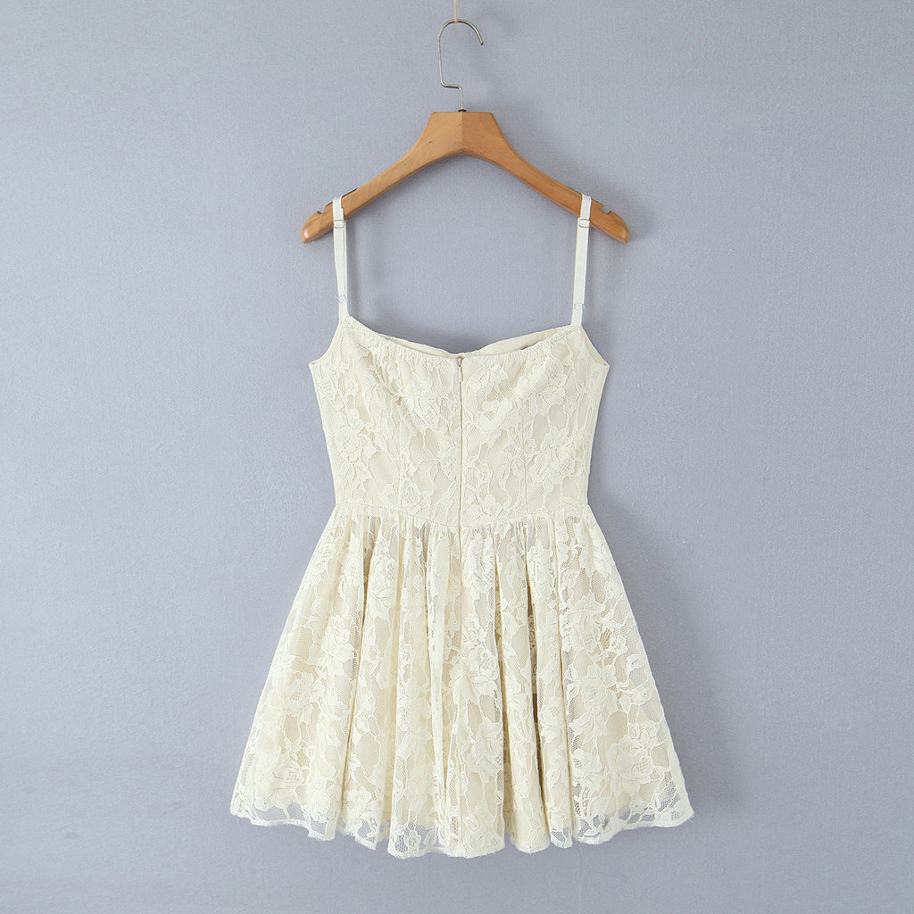 🎪 La Petite Funambule — Robe en Dentelle Ivoire