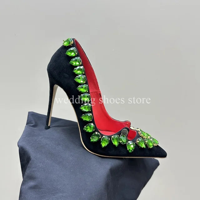 Escarpins Reine Noire – Cristaux Baroques & Talons aiguilles