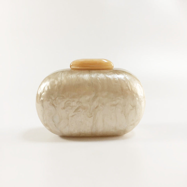 Minaudière Nacre Éternelle – Sac Bijou Perlé