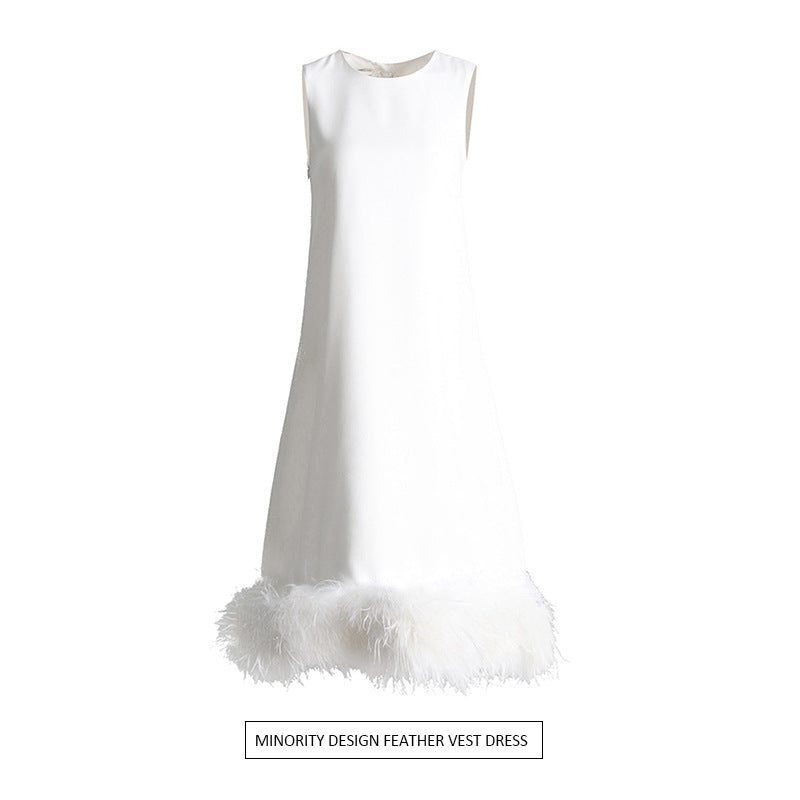 Robe Longue Hivernale à Plumes – Noire ou Blanche