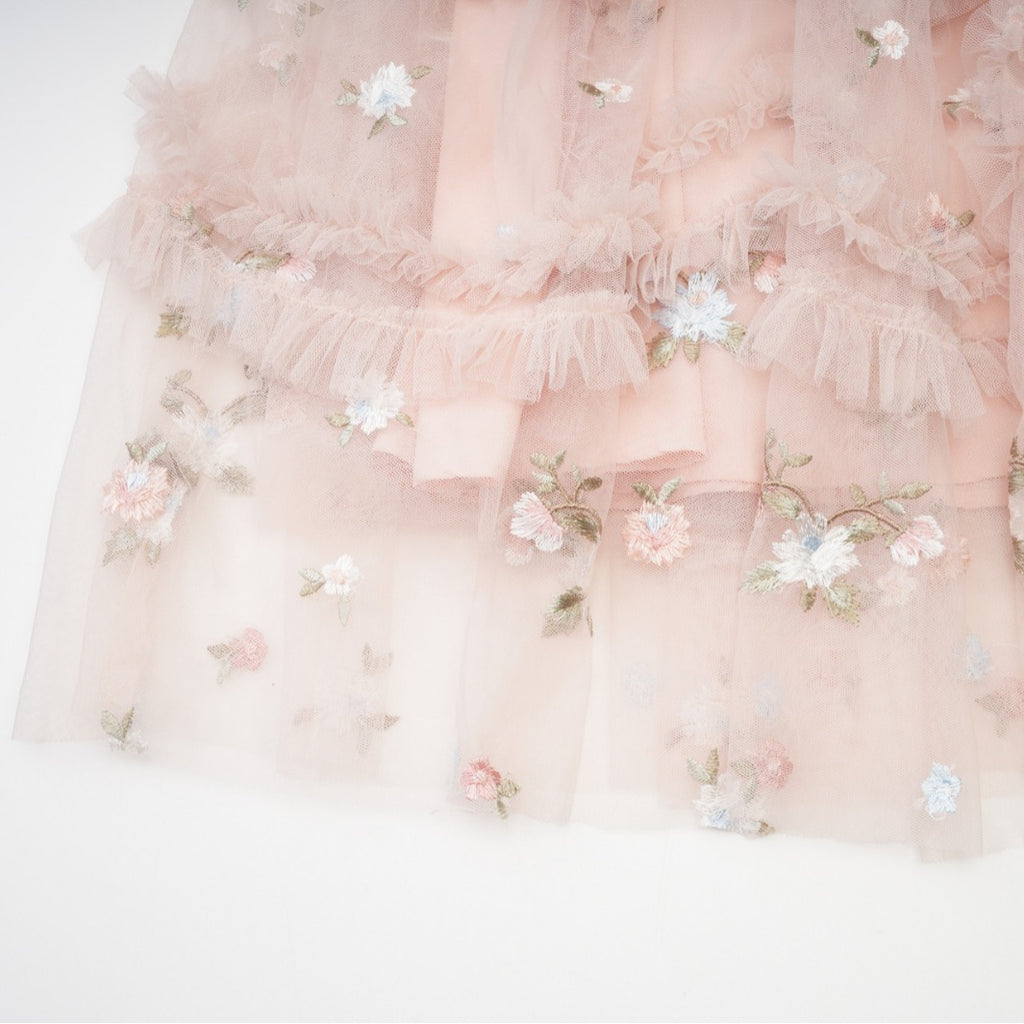 🪽 Robe Longue « Rosée des Anges » – Tulle Brodé Rose Poudré