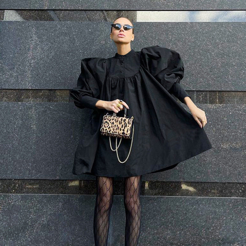 Robe Noire Éclipse – Manches Bouffantes Gothiques