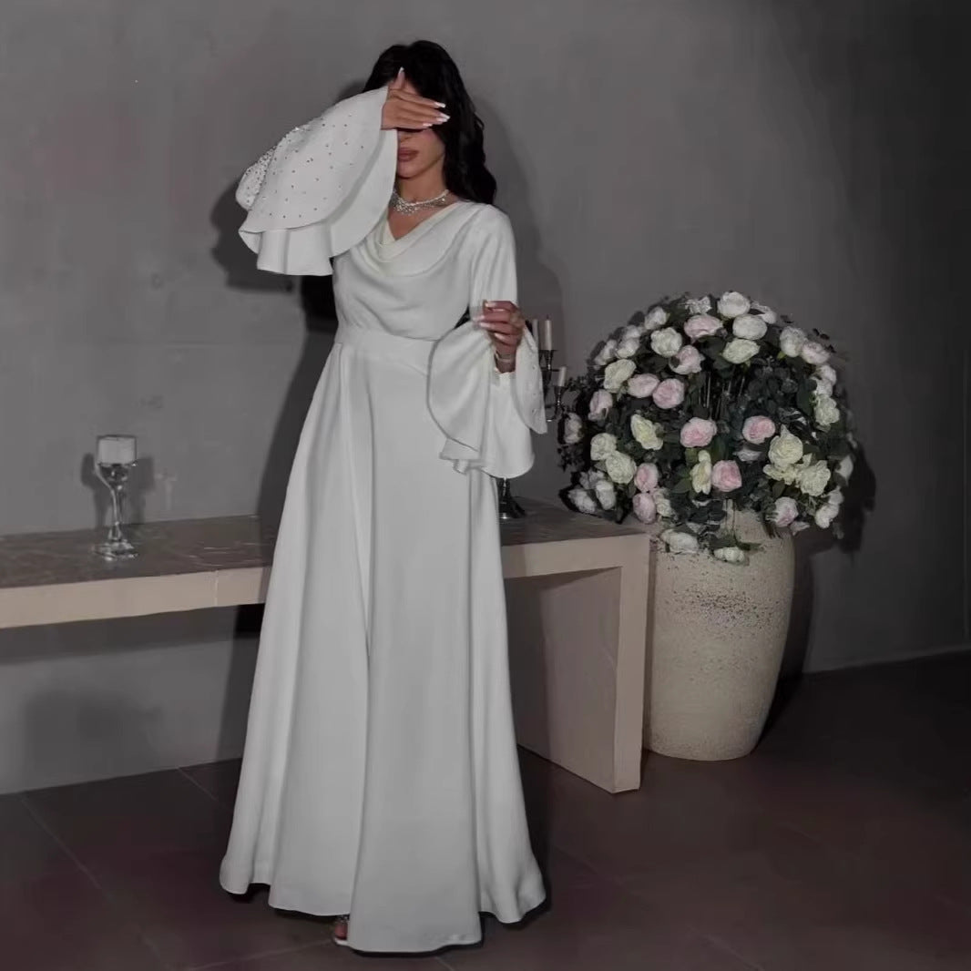La Dame Blanche – Robe Longue Victorienne Spectrale