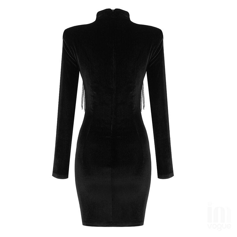 Robe Noire Impériale à Franges Argentées – Reine de l’Hiver