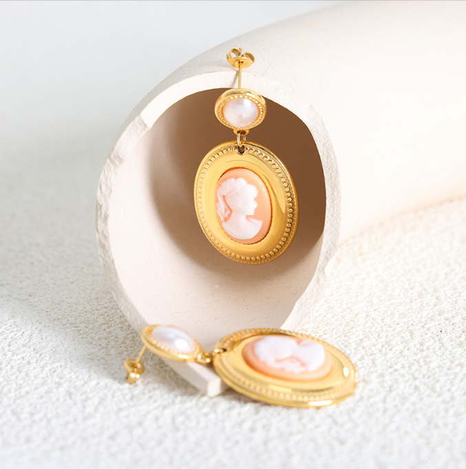 Le Camée Englouti — Boucles jed’Oreilles des Abysses