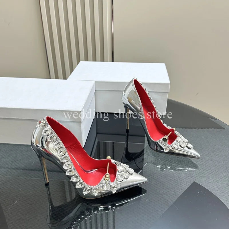 Escarpins Reine Noire – Cristaux Baroques & Talons aiguilles