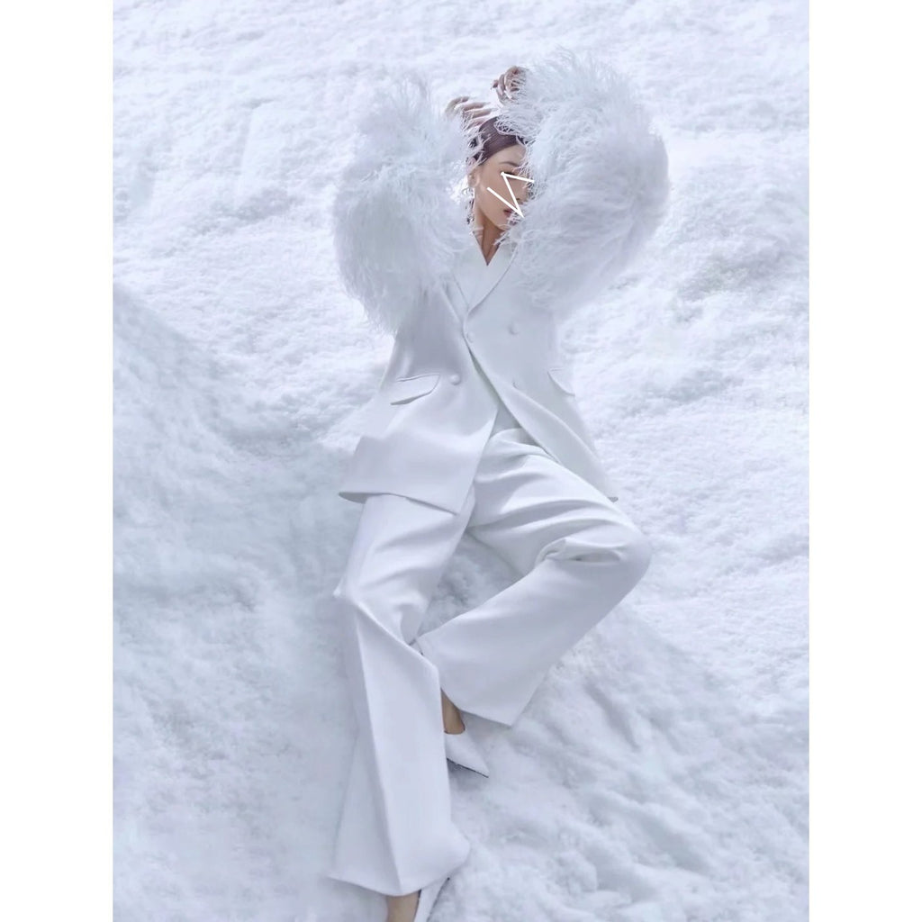Blazer Céleste à Plumes Blanches – Ange d’Hiver