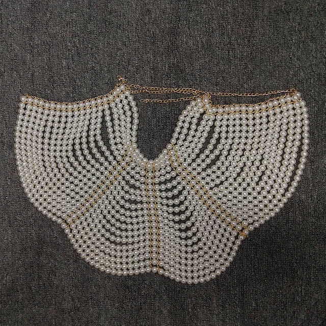 Plastron d’Épaules en Perles – Cape Bijou Mystique