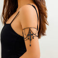 Mitternachtsumarmung – Gothic-Armschmuck mit Ketten