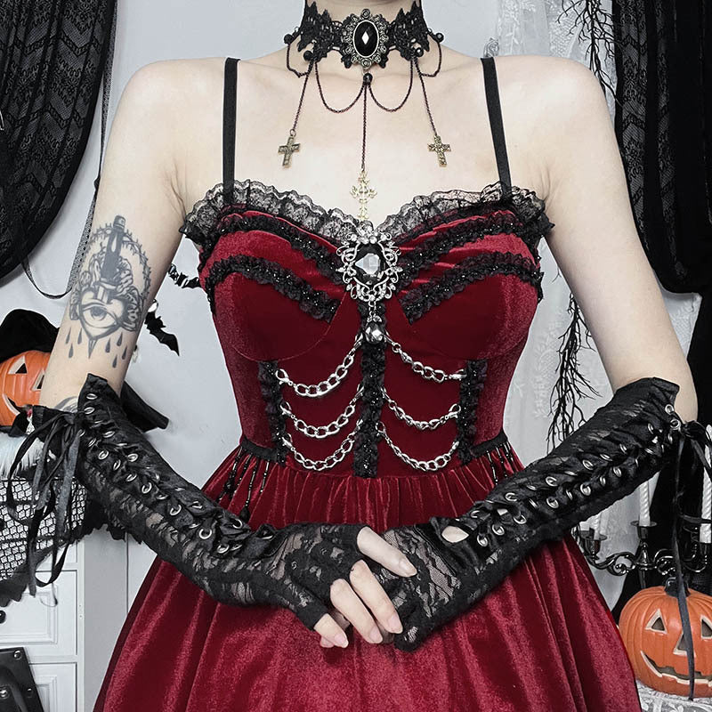 🎪 La Dompteuse Écarlate — Robe Gothique à Chaînes