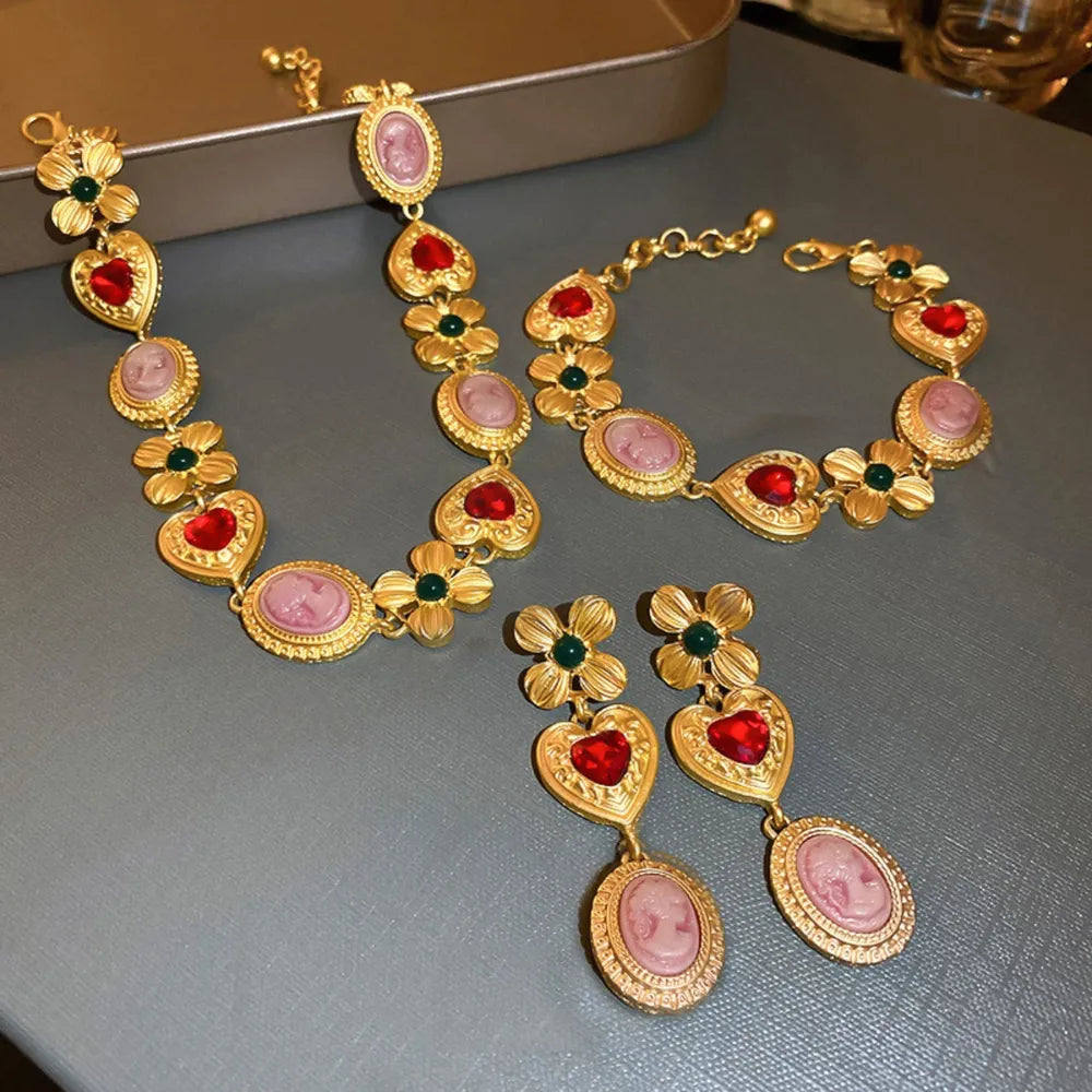 Les Médaillons des Ombres — Boucles d’Oreilles Vintage