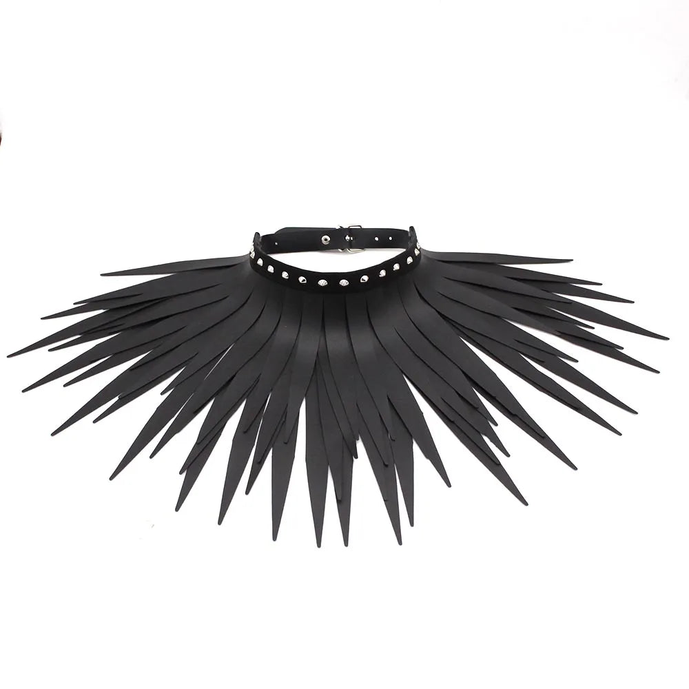 Les Ailes de l’Exil — Collier Gothique à Franges Noires