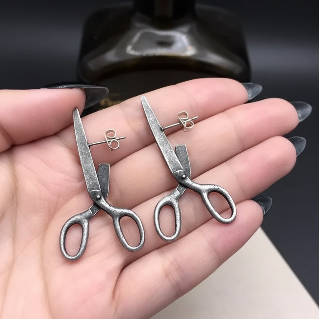 Les Ciseaux de Minuit — Boucles d’Oreilles Gothiques