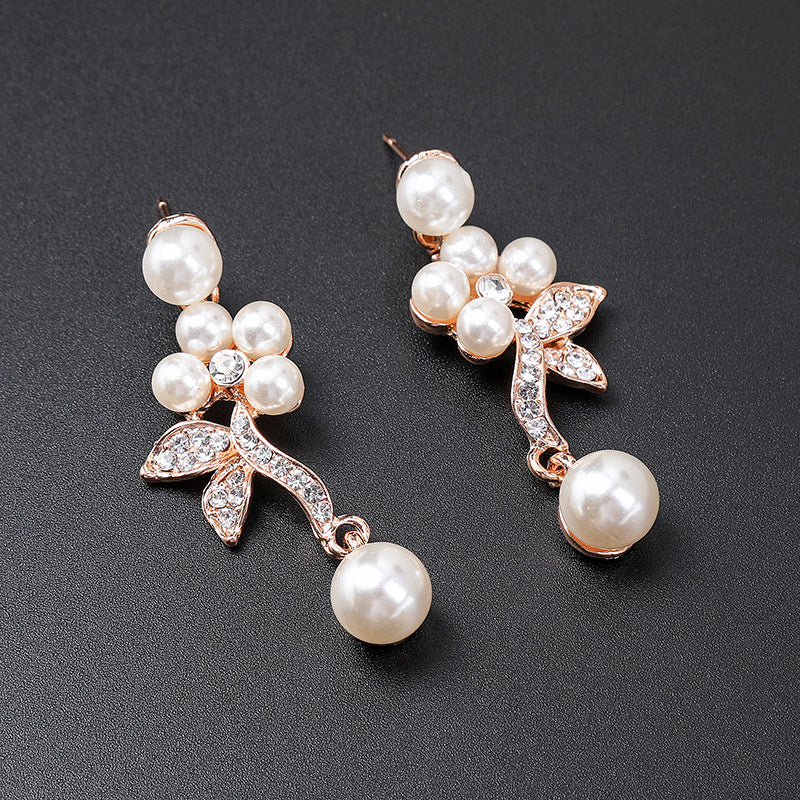👑 Parure « Éclats de Lune » – Collier & Boucles d’Oreilles Perlés