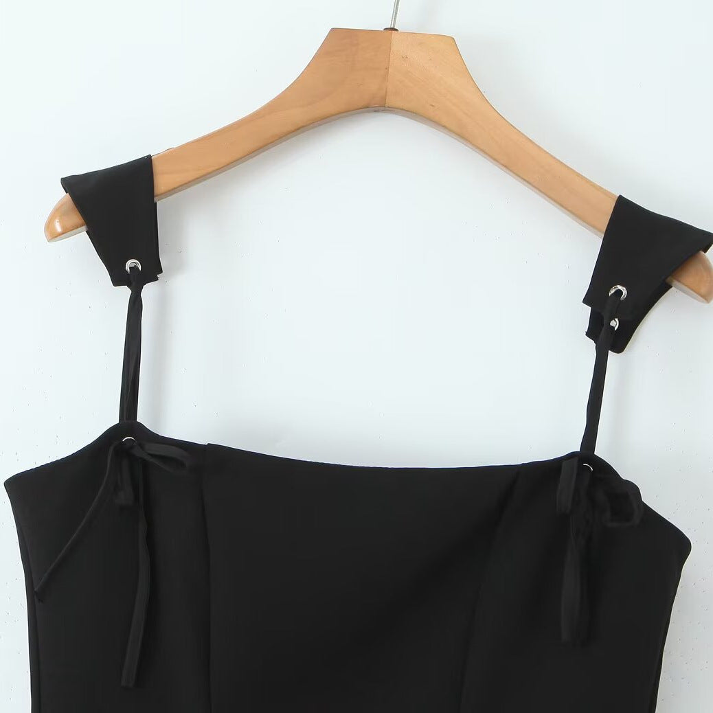 Robe Corset Noire à Bretelles Bouclées – Cirque des Ombres
