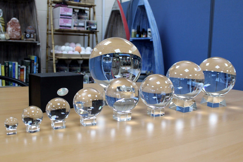 🔮 L’Œil de la Voyante – Boule de Cristal 150 mm sur Socle