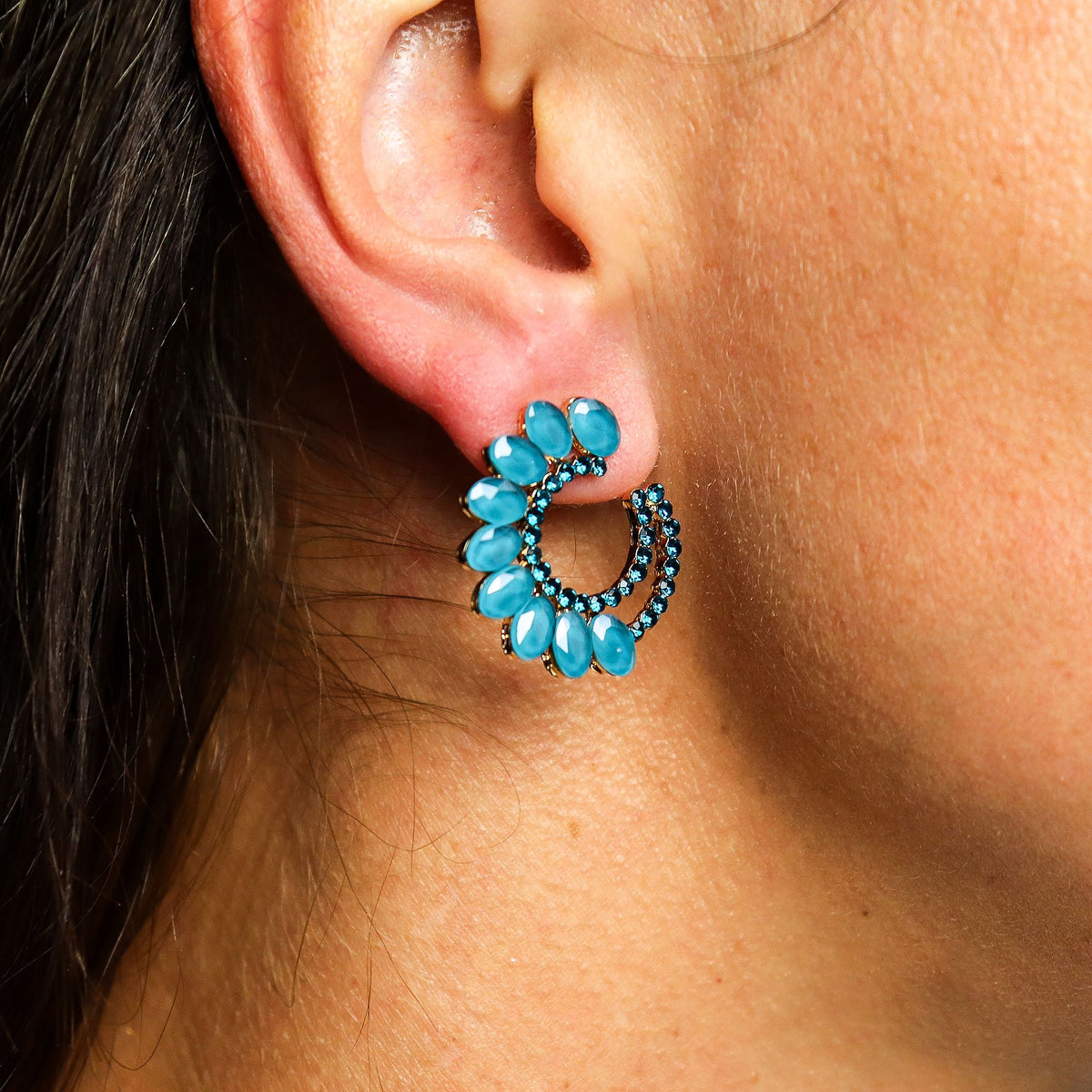 Anneaux des Profondeurs – Boucles d’Oreilles en Verre Vert