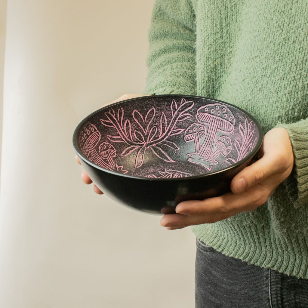 Le Cercle des Champignons – Bol Chantant Rituel Rose 🍄🌙🕯️