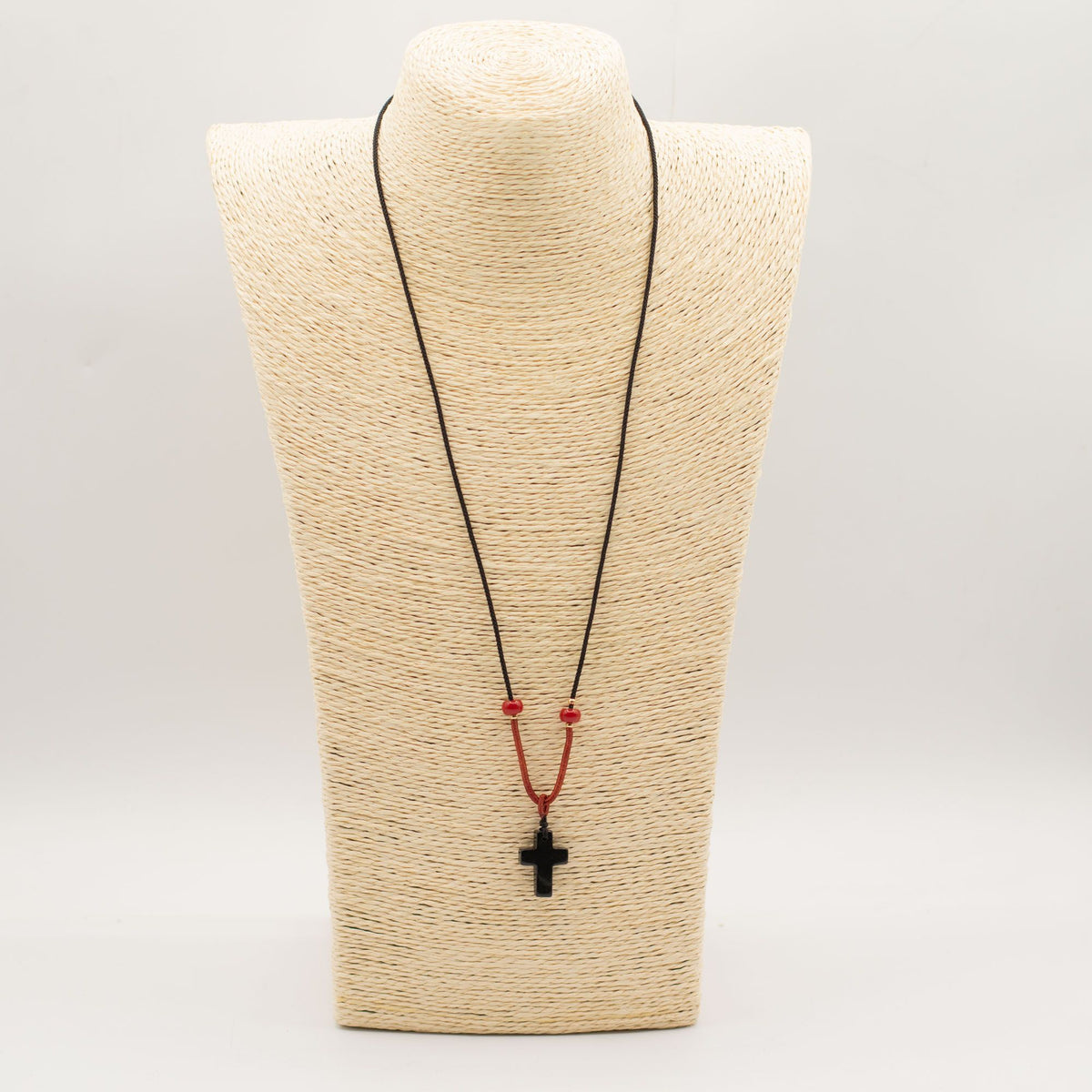 Pendentif Croix en Agate Noire